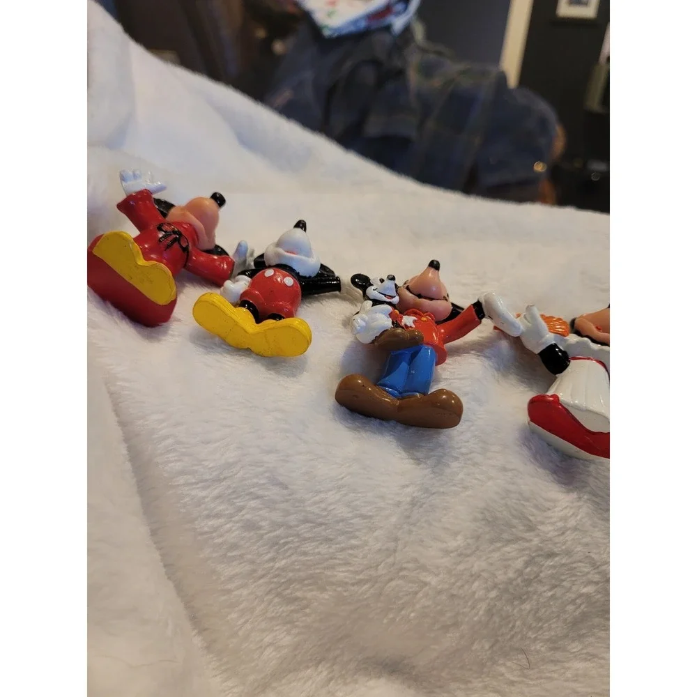 Set of 4 Walt Disney Mickey and Minnie Figurines Rubber/Plastic